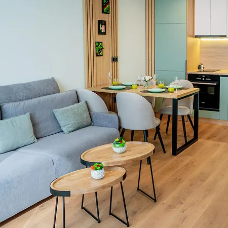 Cozy And Stylish 3 Apartment *